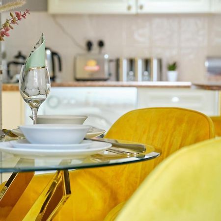 Stylish 2 Bedroom In Clifton - Garden Bristol Esterno foto