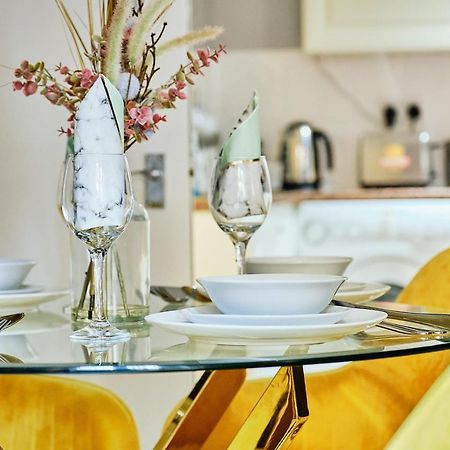 Stylish 2 Bedroom In Clifton - Garden Bristol Esterno foto