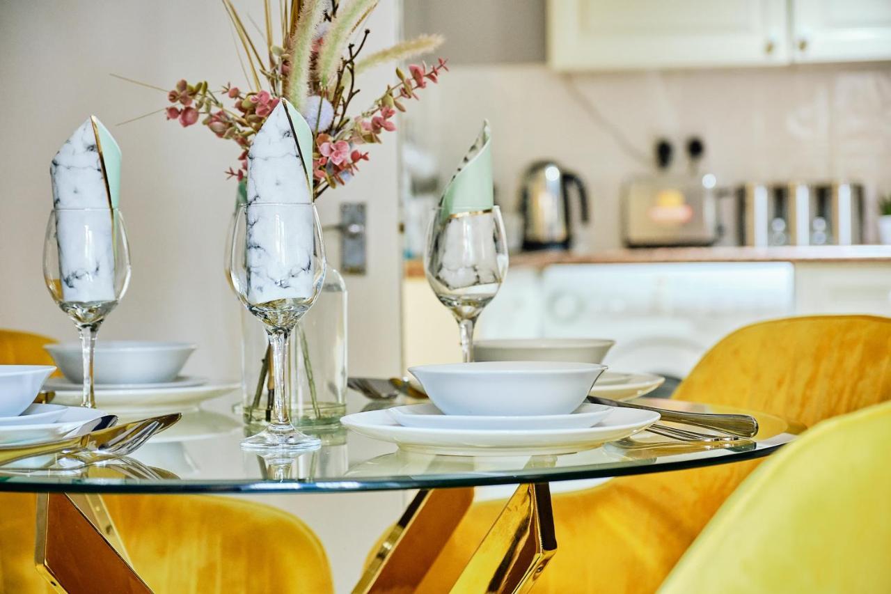 Stylish 2 Bedroom In Clifton - Garden Bristol Esterno foto